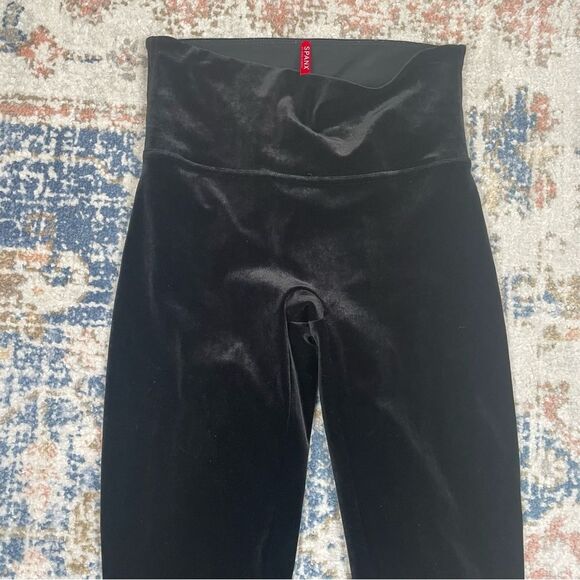 SPANX Shapewear Velvet Black Sculpting Leggings Size M Medium EUC - Picture 3 of 9